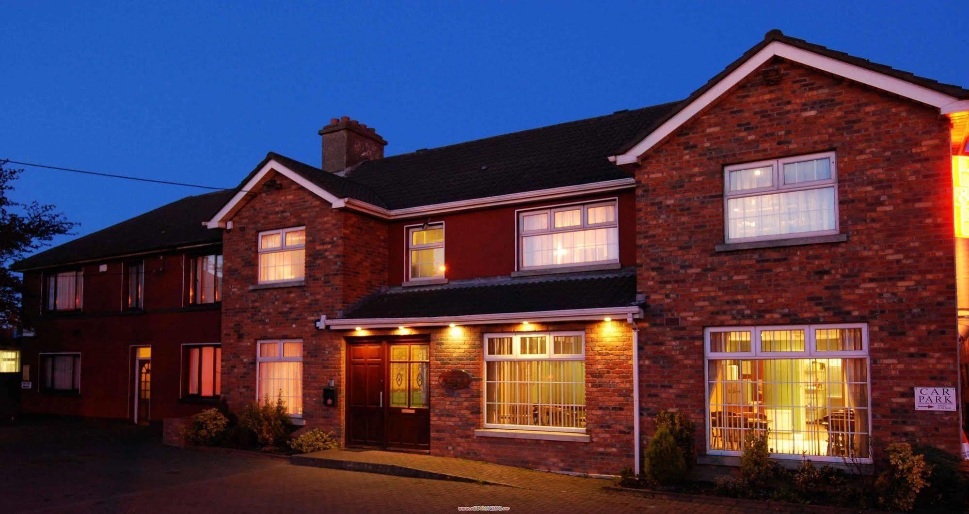 Palmerstown Lodge Dublin Exterior foto